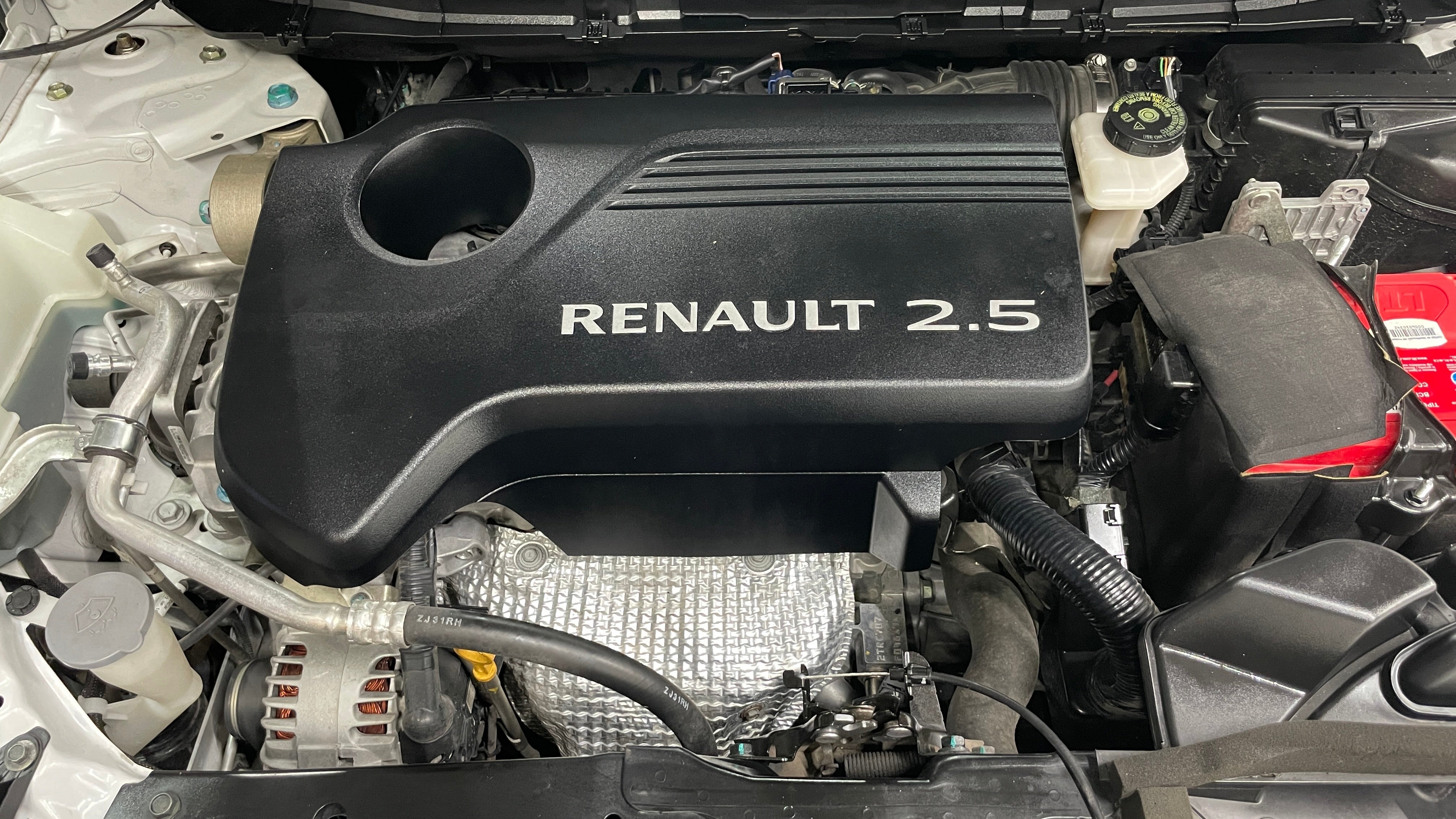 2020 Renault Koleos ICONIC L4 2.5L 171 CP 5 PUERTAS AUT PIEL BA AA QC